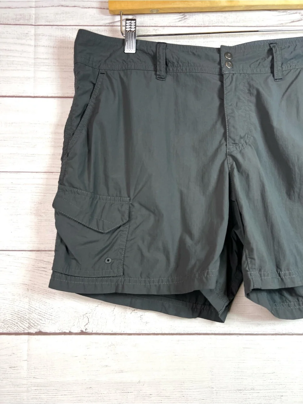 Columbia Women's Gray Hiking Outdoor Omni Shade Quick Dry Size 12 Gorpcore Nylon - Picture 4 of 11